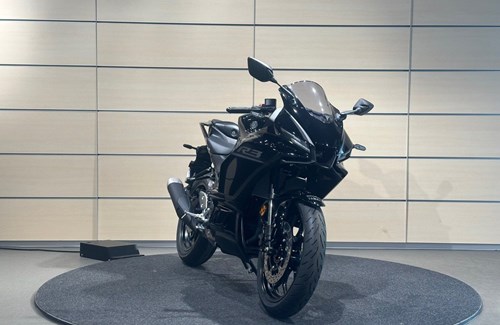 Neumotorrad Yamaha R3