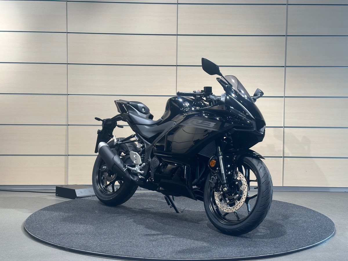 Yamaha R3