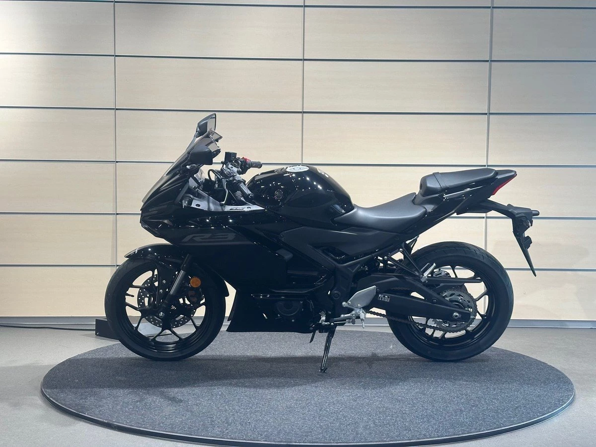 Yamaha R3