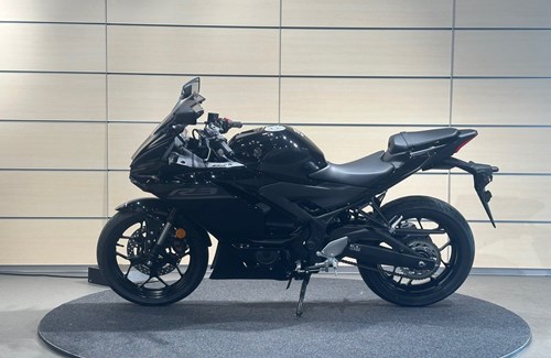 Neumotorrad Yamaha R3