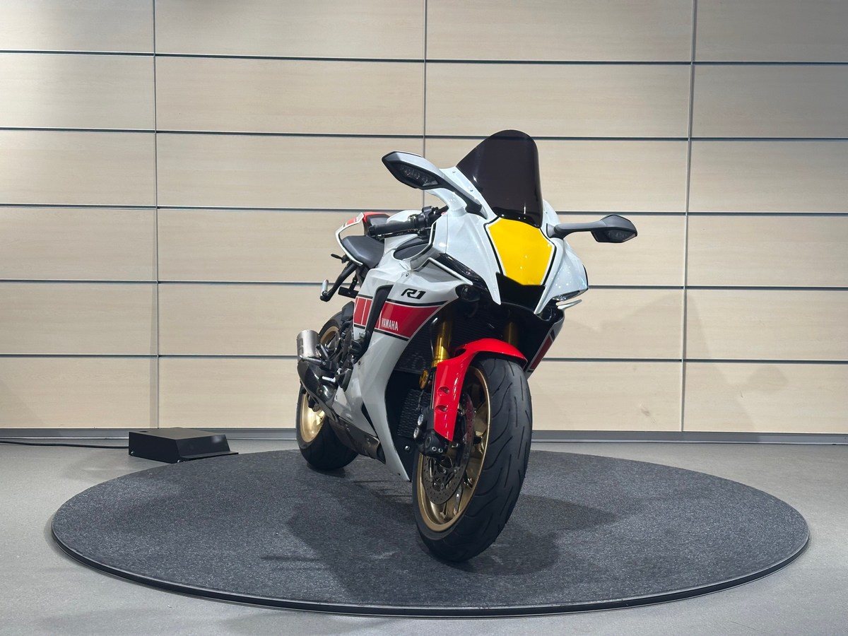 Yamaha R1 World GP 60th Anniversary
