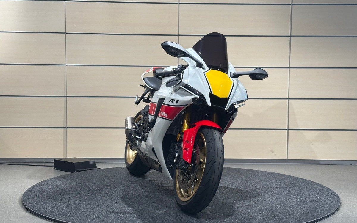 Angebot Yamaha R1 World GP 60th Anniversary