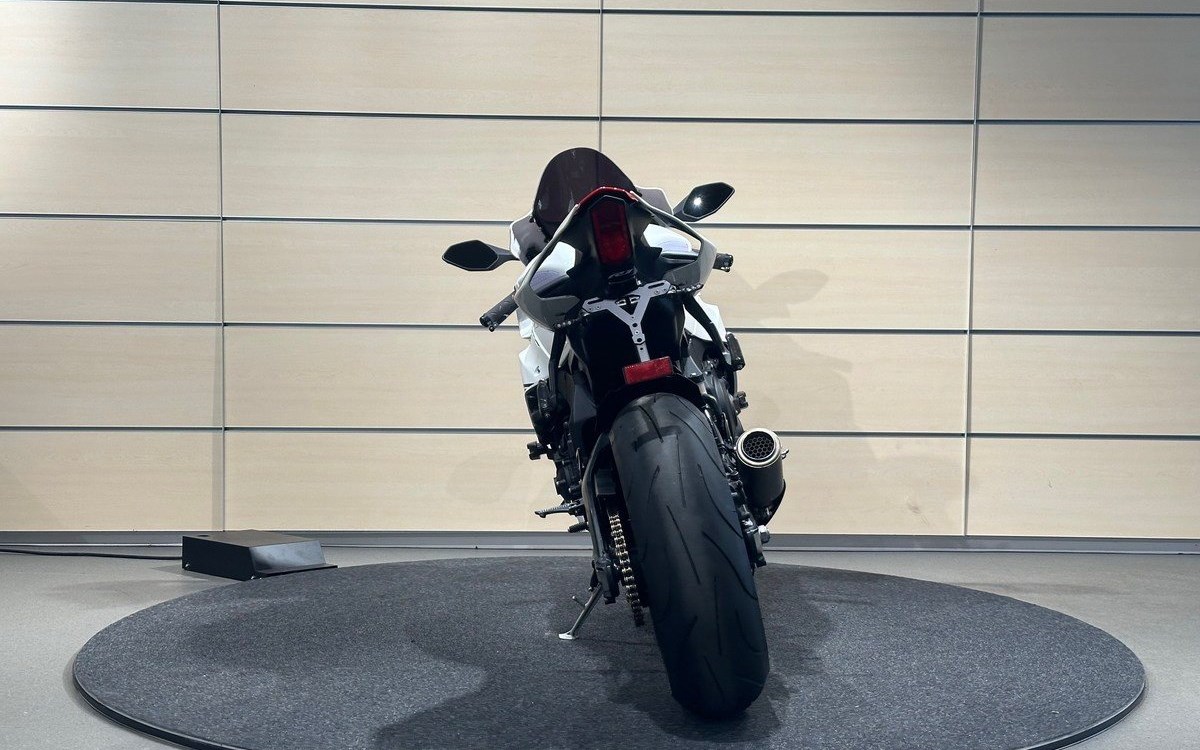 Angebot Yamaha R1 World GP 60th Anniversary