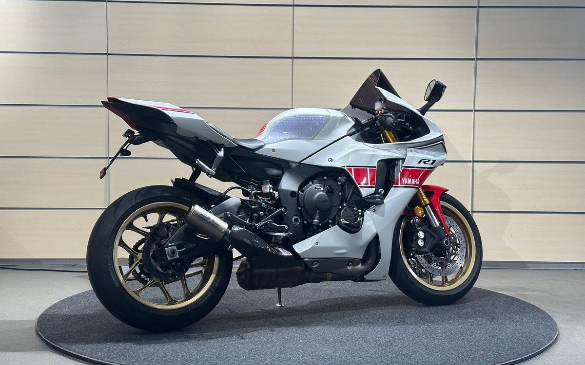 Angebot Yamaha R1 World GP 60th Anniversary