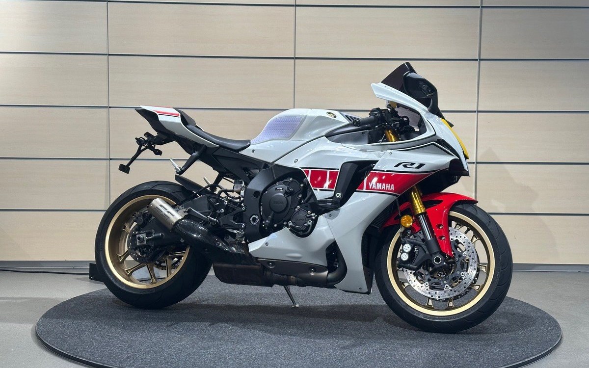 Angebot Yamaha R1 World GP 60th Anniversary