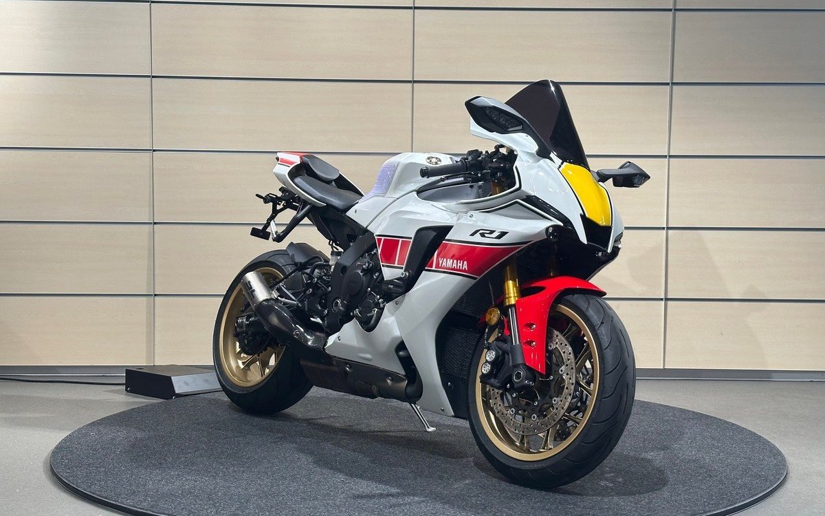 Angebot Yamaha R1 World GP 60th Anniversary