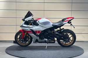 Angebot Yamaha R1 World GP 60th Anniversary