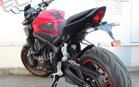 Gebrauchtmotorrad Honda CB650R E-Clutch - Bild 7