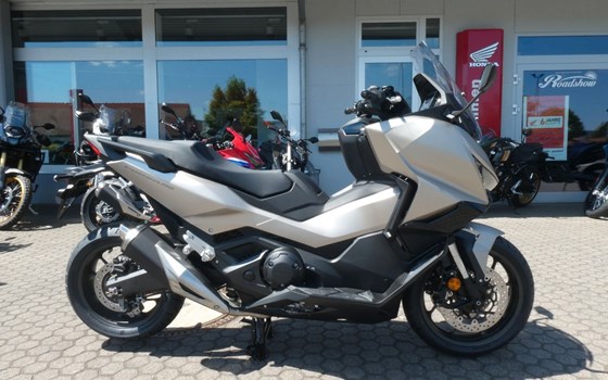 Gebrauchtmotorrad Honda Forza 750 - Bild 1
