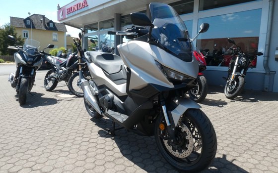 Gebrauchtmotorrad Honda Forza 750 - Bild 3