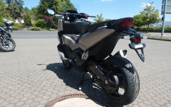 Gebrauchtmotorrad Honda Forza 750 - Bild 7