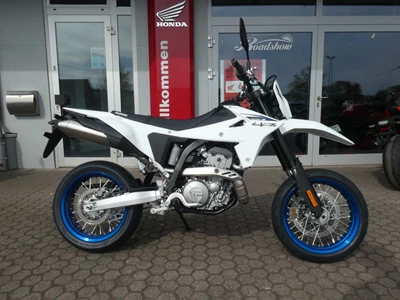 DR-Z4SM