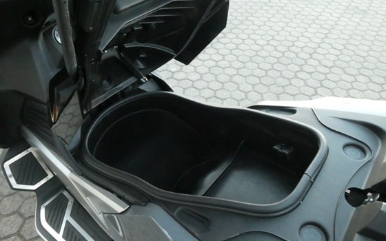 Gebrauchtmotorrad Peugeot XP 400 GT - Bild 12