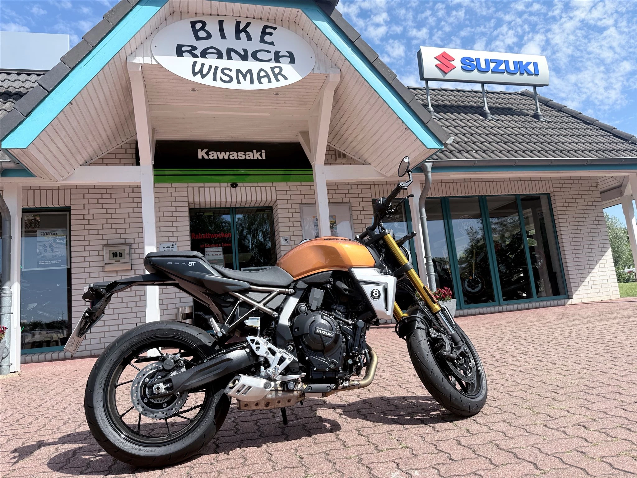 Suzuki GSX-8T