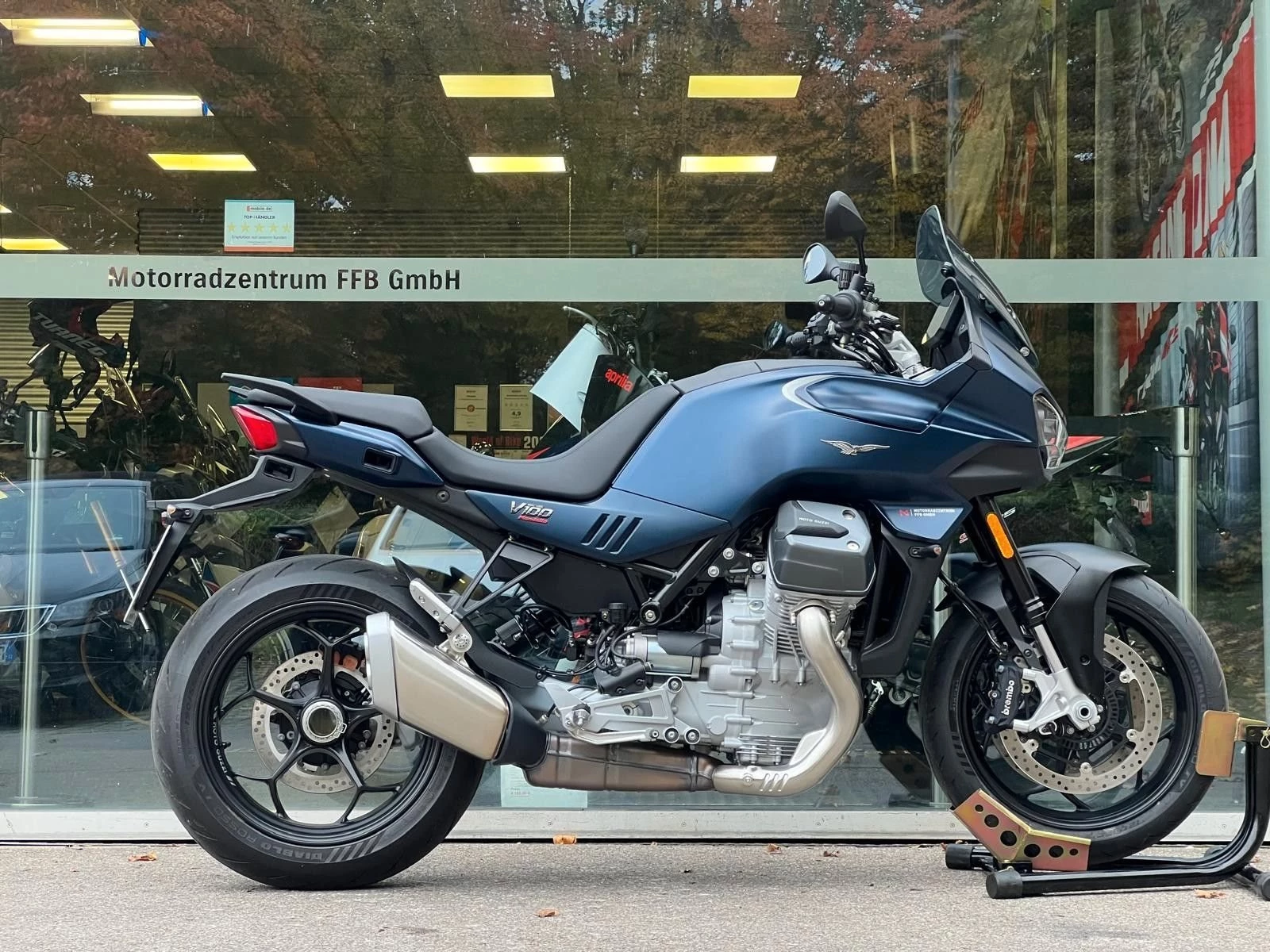 Moto Guzzi V100 Mandello