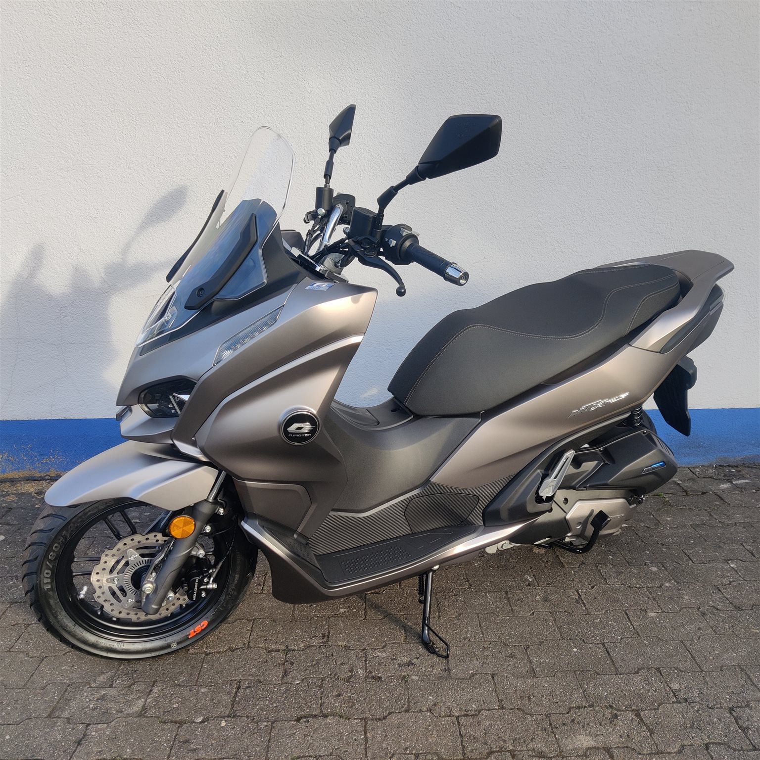 QJ Motor MTX 125