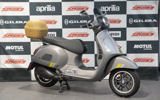 Gebrauchtmotorrad Vespa GTS 300 Super Tech - Bild 8