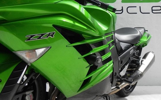 Gebrauchtmotorrad Kawasaki ZZR 1400 - Bild 10