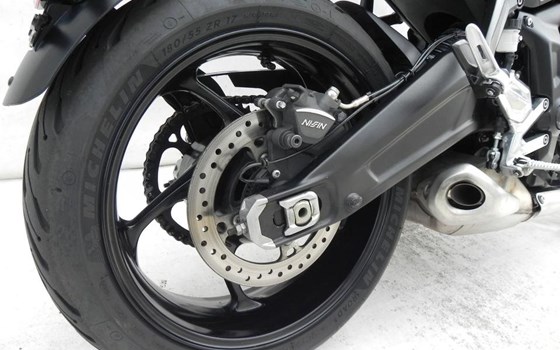 Gebrauchtmotorrad Triumph Trident 660 - Bild 11