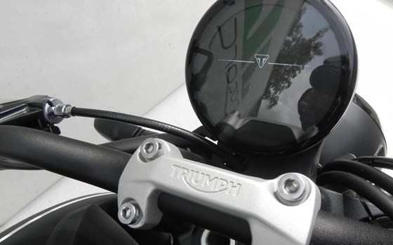 Gebrauchtmotorrad Triumph Trident 660 - Bild 16
