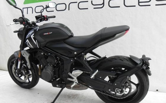 Gebrauchtmotorrad Triumph Trident 660 - Bild 3