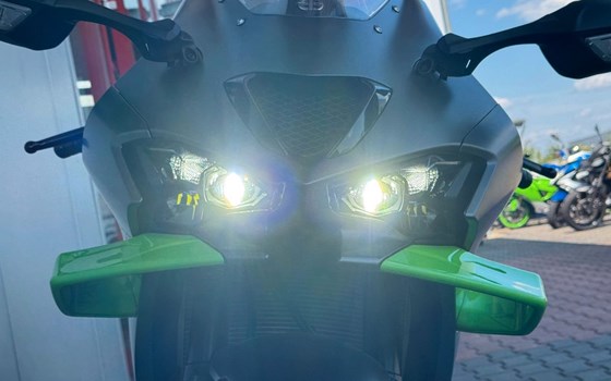 Gebrauchtmotorrad Kawasaki Ninja ZX-10R - Bild 6