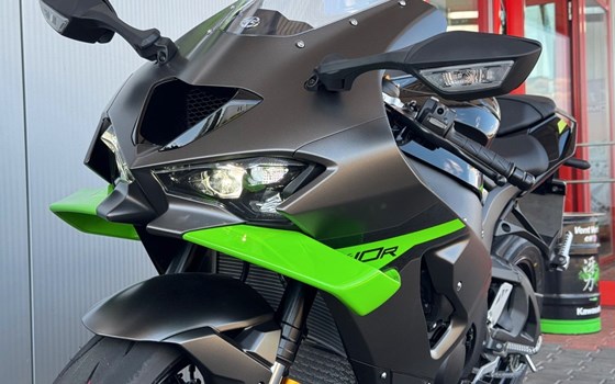 Gebrauchtmotorrad Kawasaki Ninja ZX-10R - Bild 8