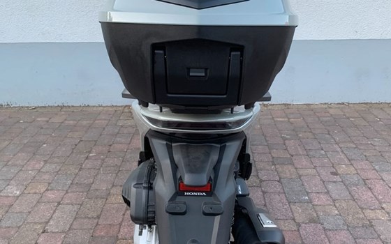 Gebrauchtmotorrad Honda SH125i - Bild 4