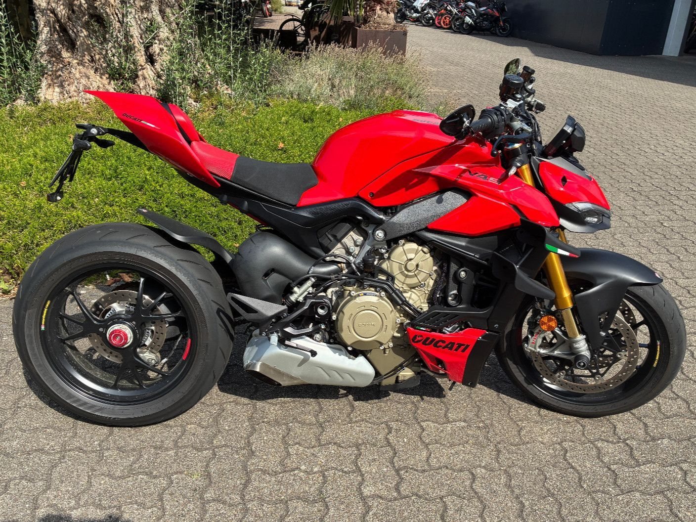 Ducati Streetfighter V4 S 