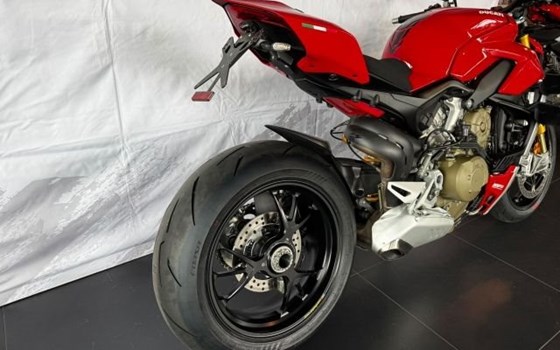 Gebrauchtmotorrad Ducati Streetfighter V4 S - Bild 9