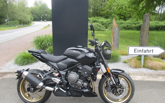 Gebrauchtmotorrad Triumph Trident 800 - Bild 2