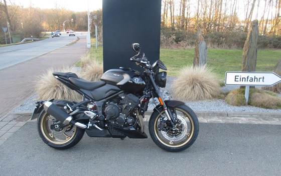 Gebrauchtmotorrad Triumph Trident 800 - Bild 2