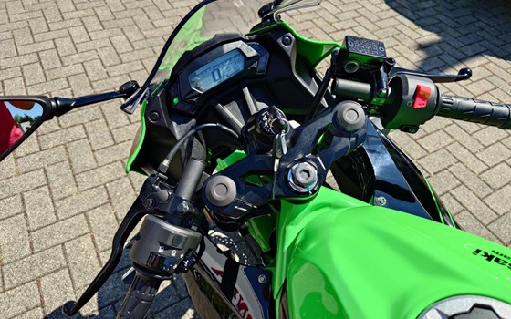 Gebrauchtmotorrad Kawasaki Ninja 125 - Bild 11