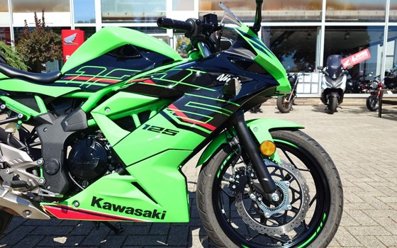 Gebrauchtmotorrad Kawasaki Ninja 125 - Bild 3