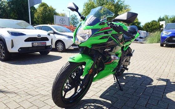 Gebrauchtmotorrad Kawasaki Ninja 125 - Bild 5