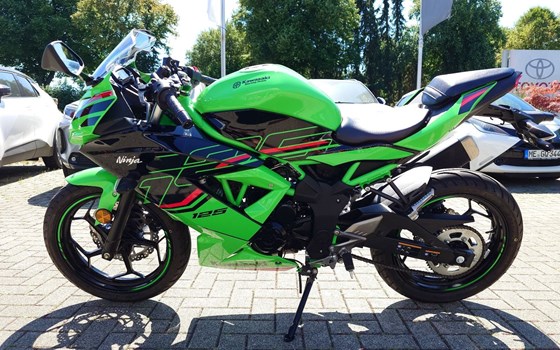 Gebrauchtmotorrad Kawasaki Ninja 125 - Bild 6