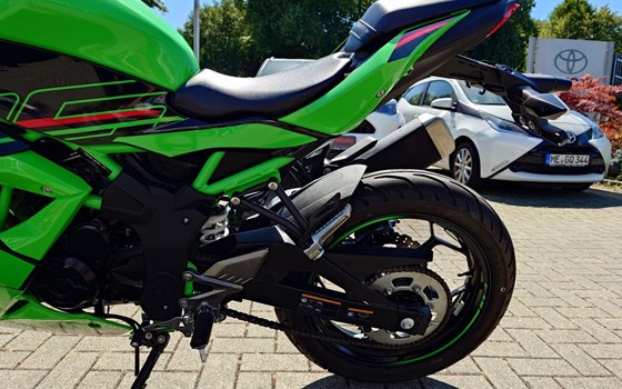 Gebrauchtmotorrad Kawasaki Ninja 125 - Bild 8