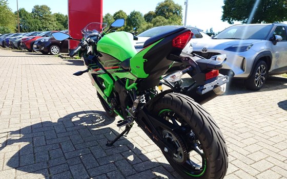 Gebrauchtmotorrad Kawasaki Ninja 125 - Bild 9