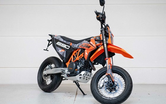 Gebrauchtmotorrad KTM 690 SMC R - Bild 3