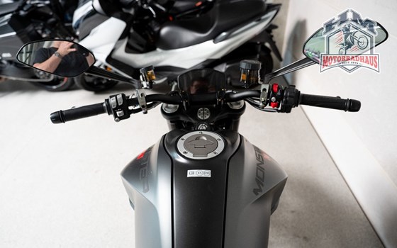 Gebrauchtmotorrad Ducati Monster 30° Anniversario - Bild 5