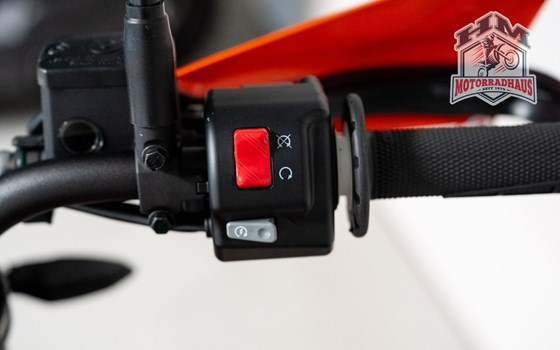 Gebrauchtmotorrad KTM 690 SMC R - Bild 10