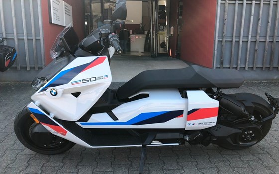 Gebrauchtmotorrad BMW CE 04 - Bild 1