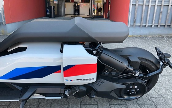 Gebrauchtmotorrad BMW CE 04 - Bild 5
