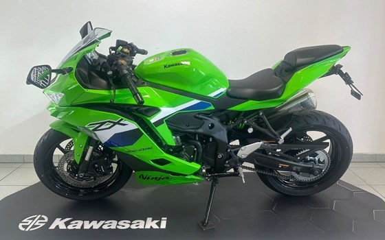 Neufahrzeug Kawasaki Ninja ZX-4RR - Bild 9