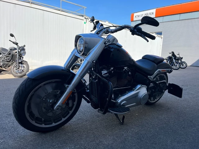 Harley-Davidson Softail Fat Boy 114 FLFBS (schwarz) - Bild 11