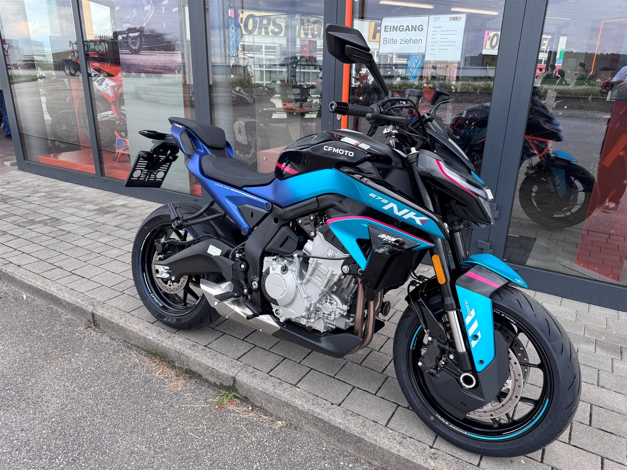 CFMOTO 675NK