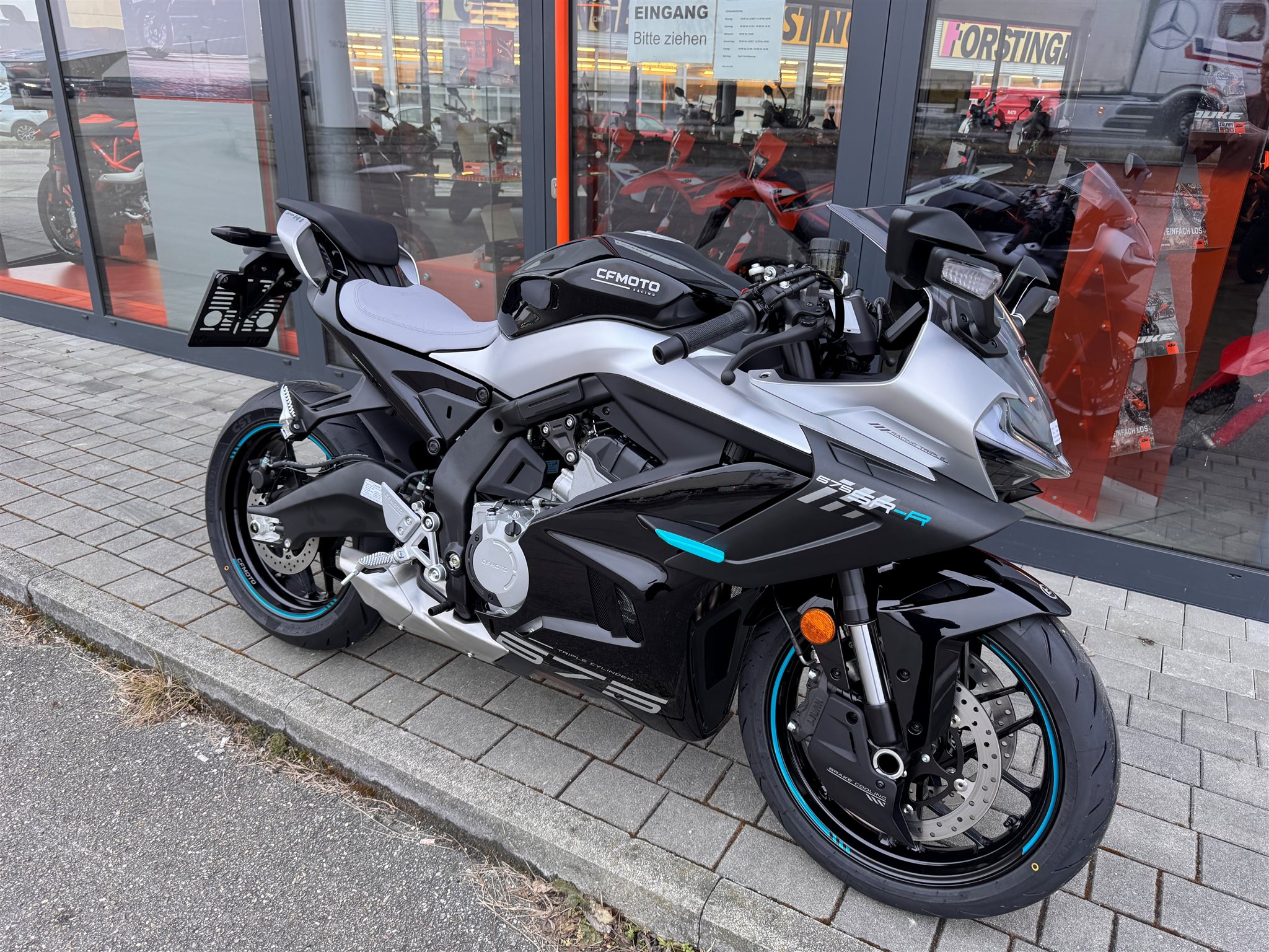 CFMOTO 675SR-R