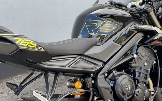 Gebrauchtmotorrad Triumph Street Triple 765 RS - Bild 8