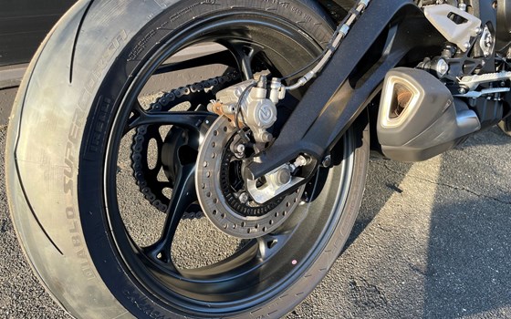 Gebrauchtmotorrad Triumph Street Triple 765 RS - Bild 6
