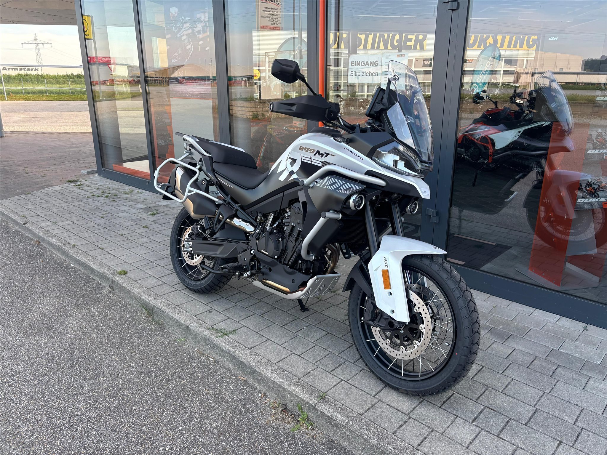 CFMOTO 800MT-ES